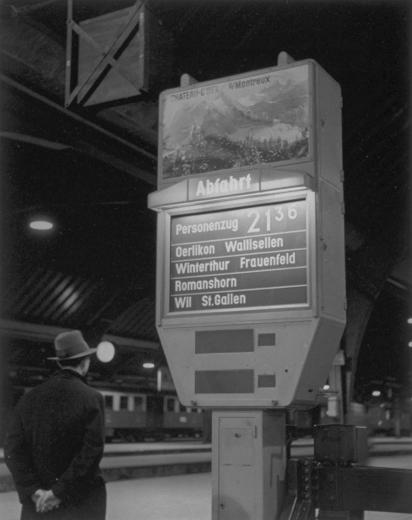 Bahnhof Zürich by Baumgartner Hans