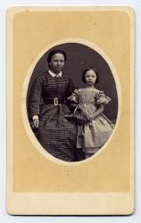 Elisa Bloesch (1863-1894) als junges Mädchen mit Kammerzofe Anna Forster by Roulet Louis
