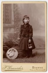Leonie Wartmann à l'âge de 6 ans et 5 mois by Graenicher F.