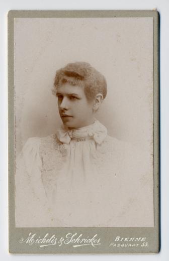 Hortense Alice Marie Römer-Schwab (1866-?) by Michelis & Schriker