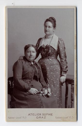 Augusta Andreä (1867-1958) und Frau Risold by inconnu / anonyme