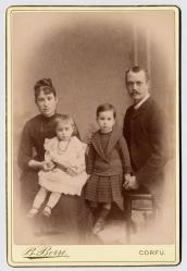 Jacob et Barbara Wartmann-Toole et leurs enfants Jimmie et Lilly by Borri B.