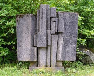 Skulptur 1 by Grunder Mariann